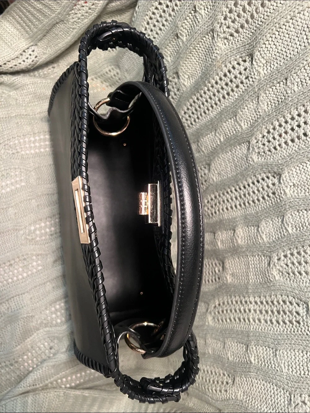 N/A structured black